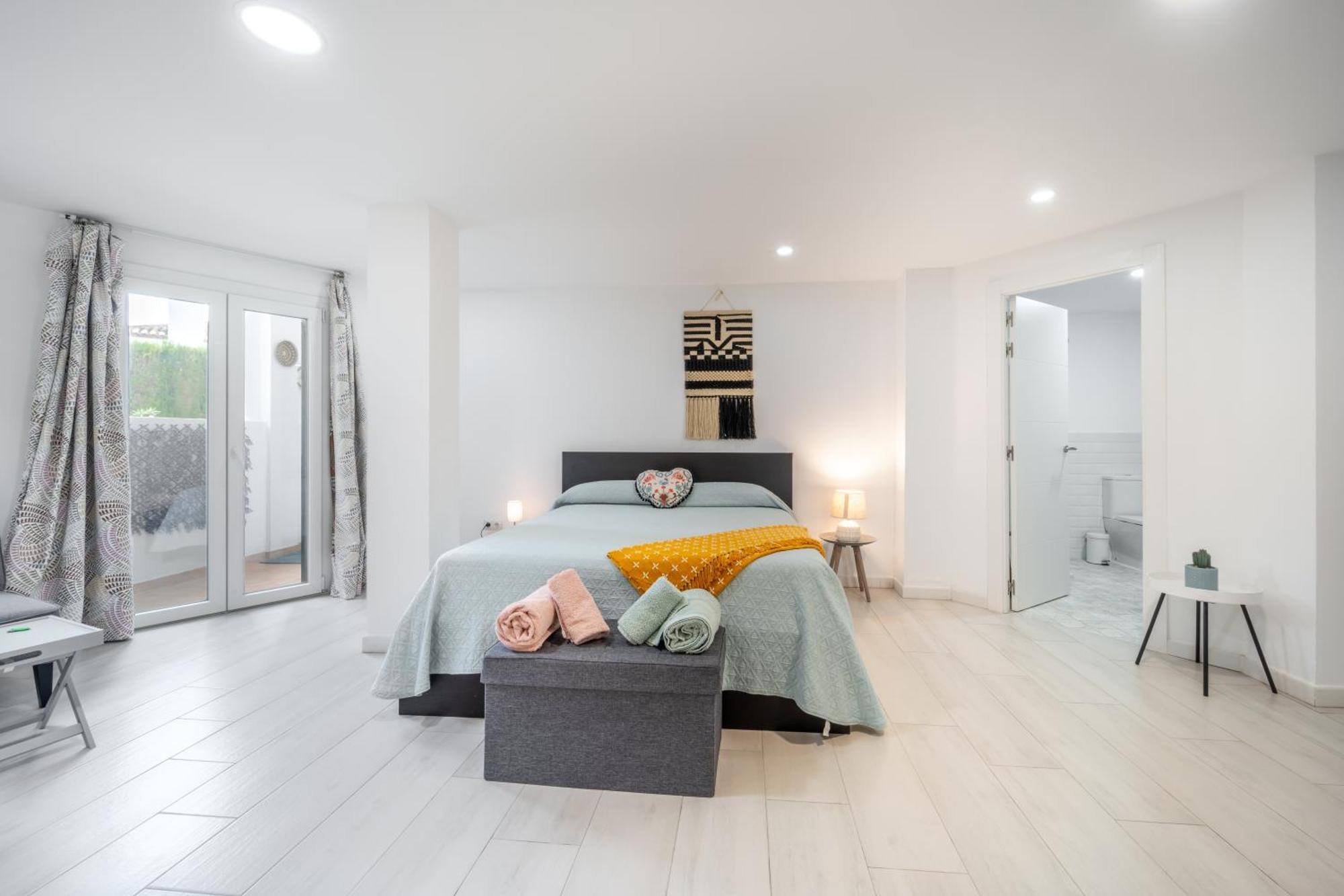 A Terrace With Sea View, 2 Bedrooms Apartment In Benalmádena Eksteriør bilde